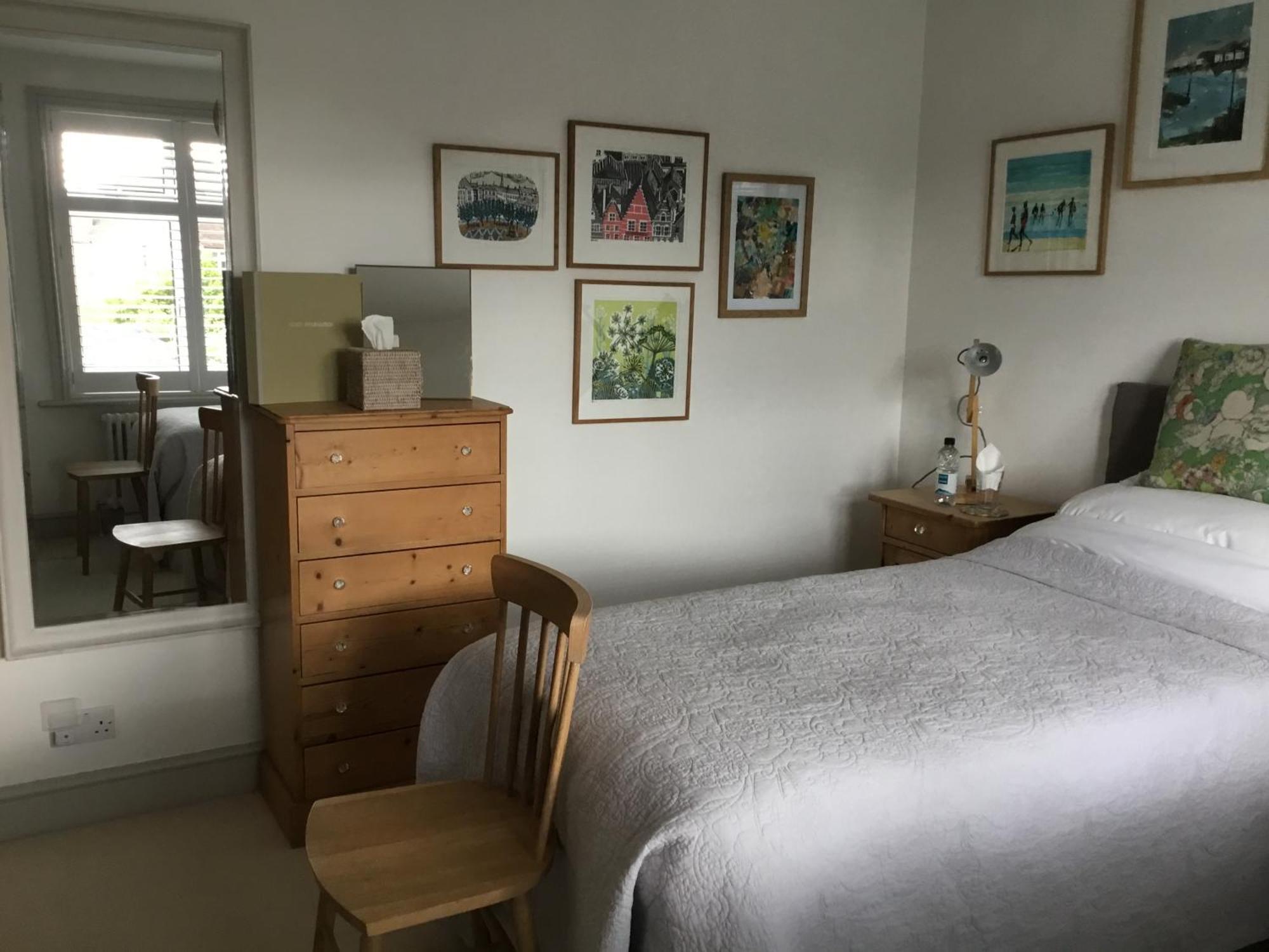 Number 19 B&B Chichester Bilik gambar